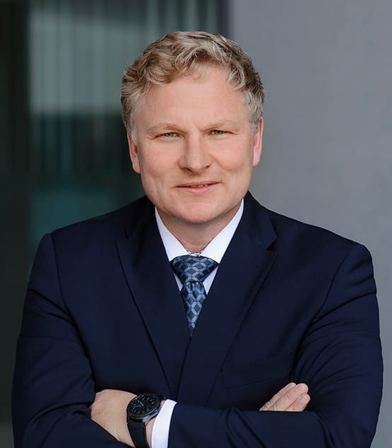 Mike Peters, Executive Vice President & President Connected Car Division HARMAN | Top Company Guide Mike Peters, Executive Vice President & President Connected Car Division HARMAN | Top Company Guide