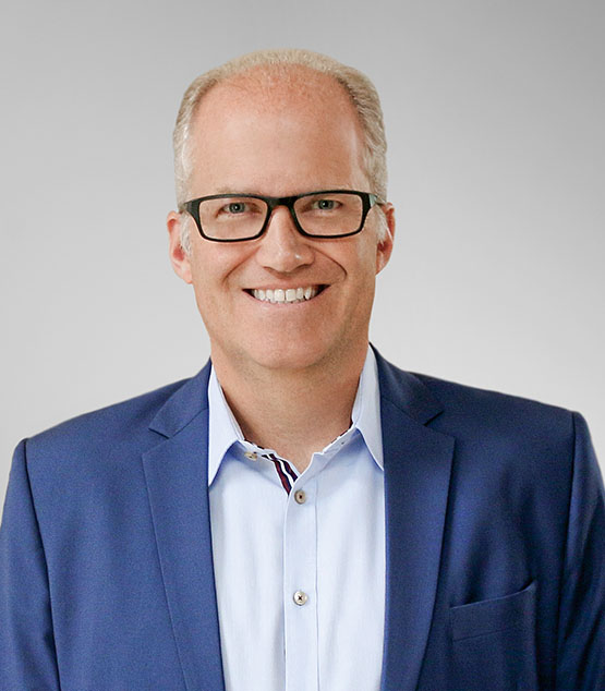 Mike Thoeny | President, Automotive Business Group, Flex Mike Thoeny | President, Automotive Business Group, Flex