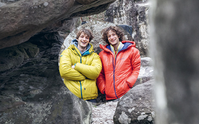 Bleau - Wolfgang K. Eckelt mit Moritz und Philipp Hans beim Bouldern in Fontainebleau, Frankreich